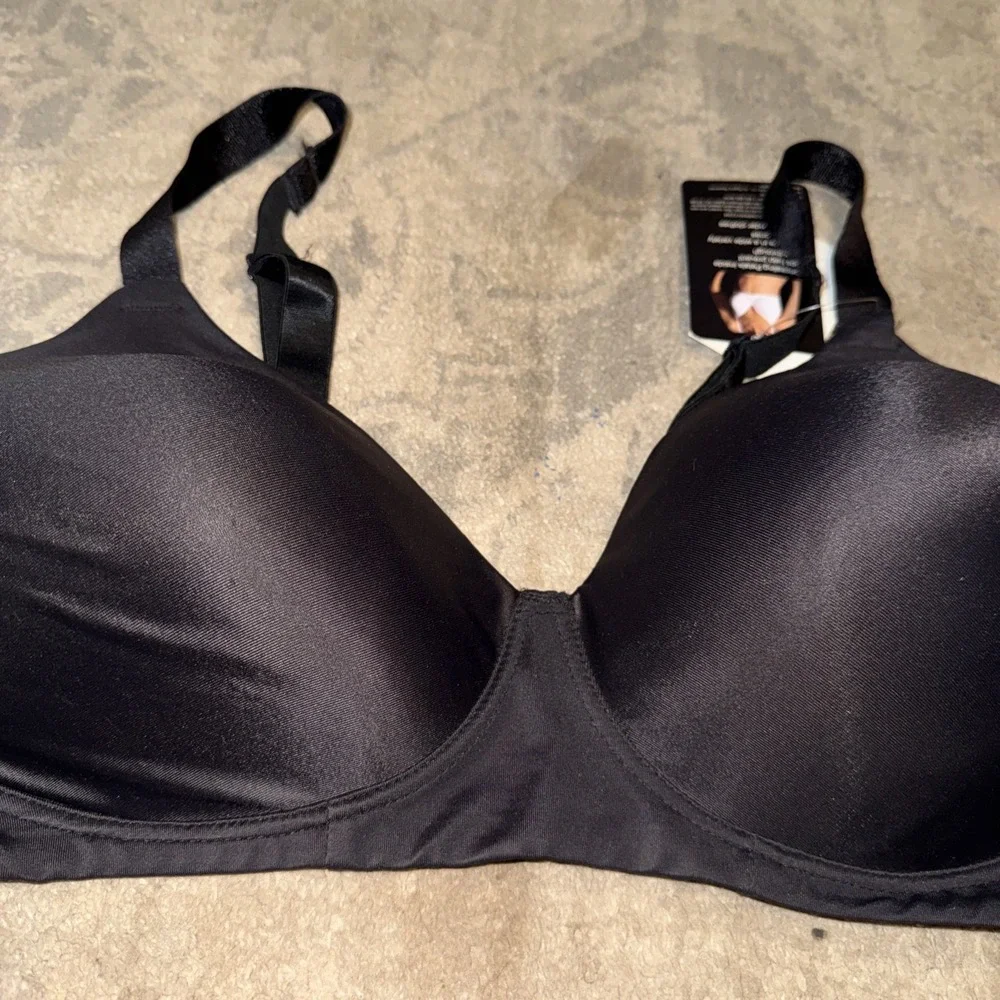 Bali Petal Concealers Lightly Lined Full Coverage Black Wireless Bra 3413 Sz 40D